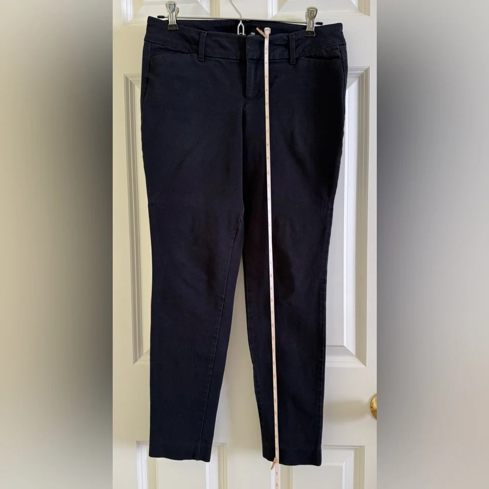 Old Navy Black Pixie Ankle Pants - Picture 1 of 5